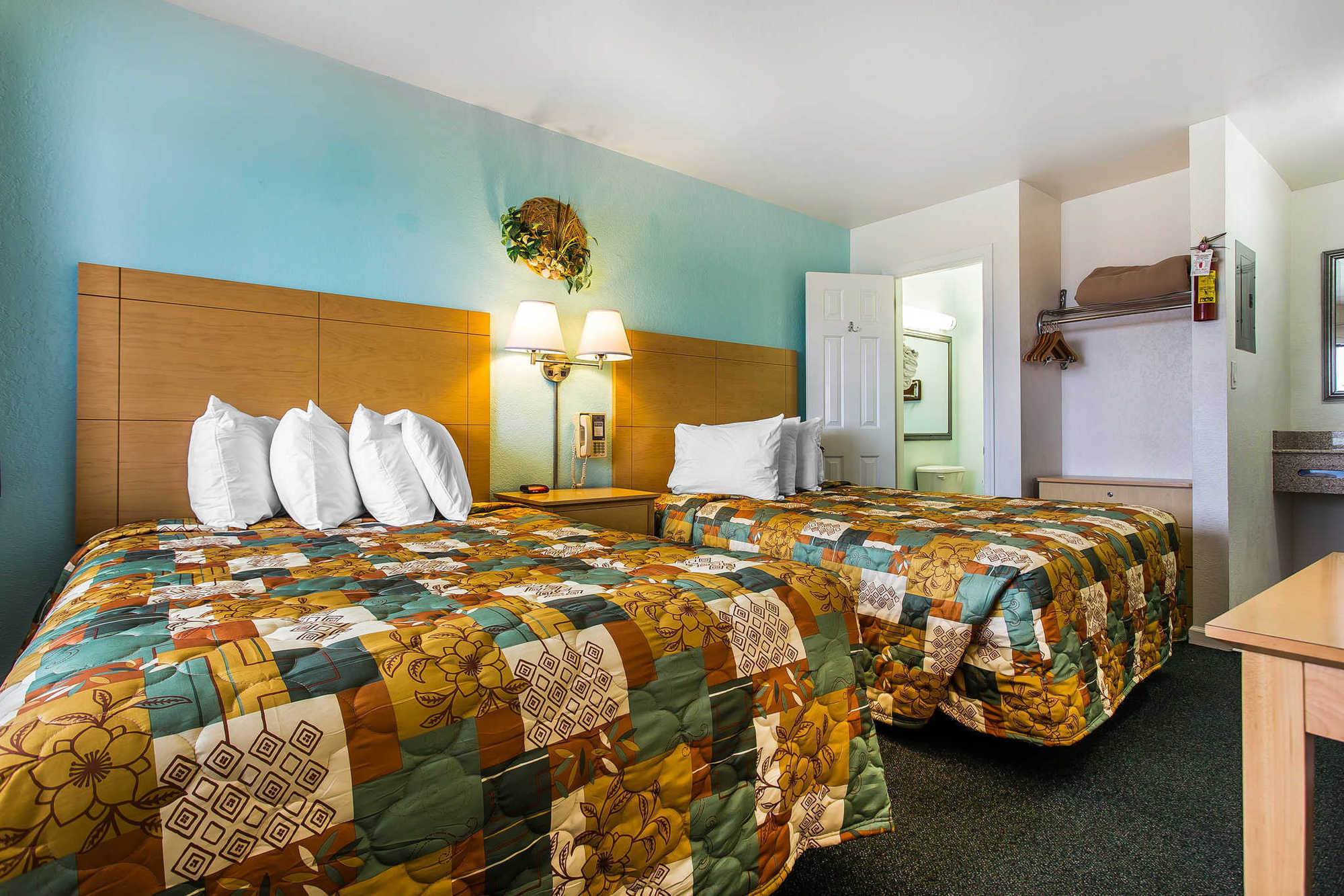 Rodeway Inn & Suites Nags Head Room photo